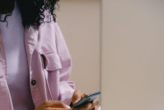 Güvenilirliği Tartışmalı: Fake Numaralar ve SMS Onay Hizmetleri onayyeni1